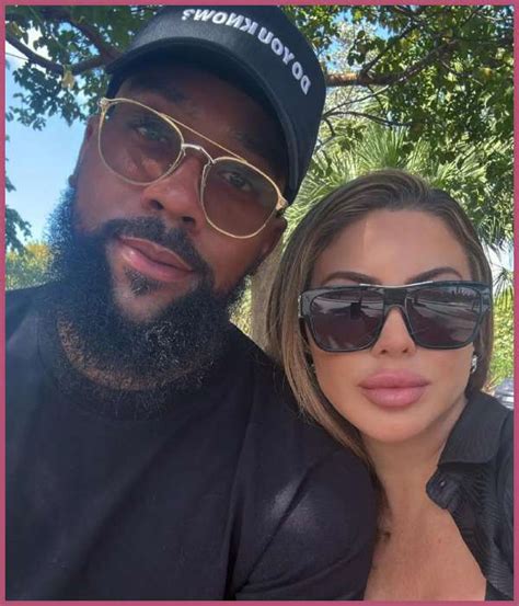 Larsa Pippen DELETES saucy bikini snap at her FATHERs。